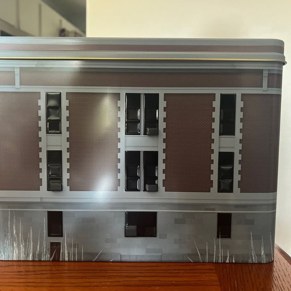 Ghostbusters: Frozen Empire Firehouse Popcorn Tin Regal Theatres - Picture 2 of 5